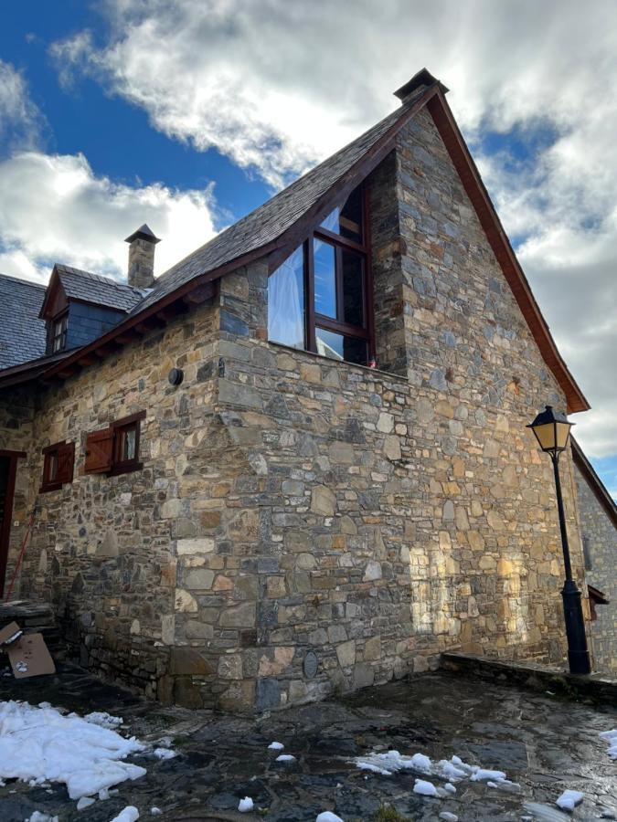 Casa De Piedra Con Encanto En El Bonito Pueblo De Bagergue Villa Kültér fotó