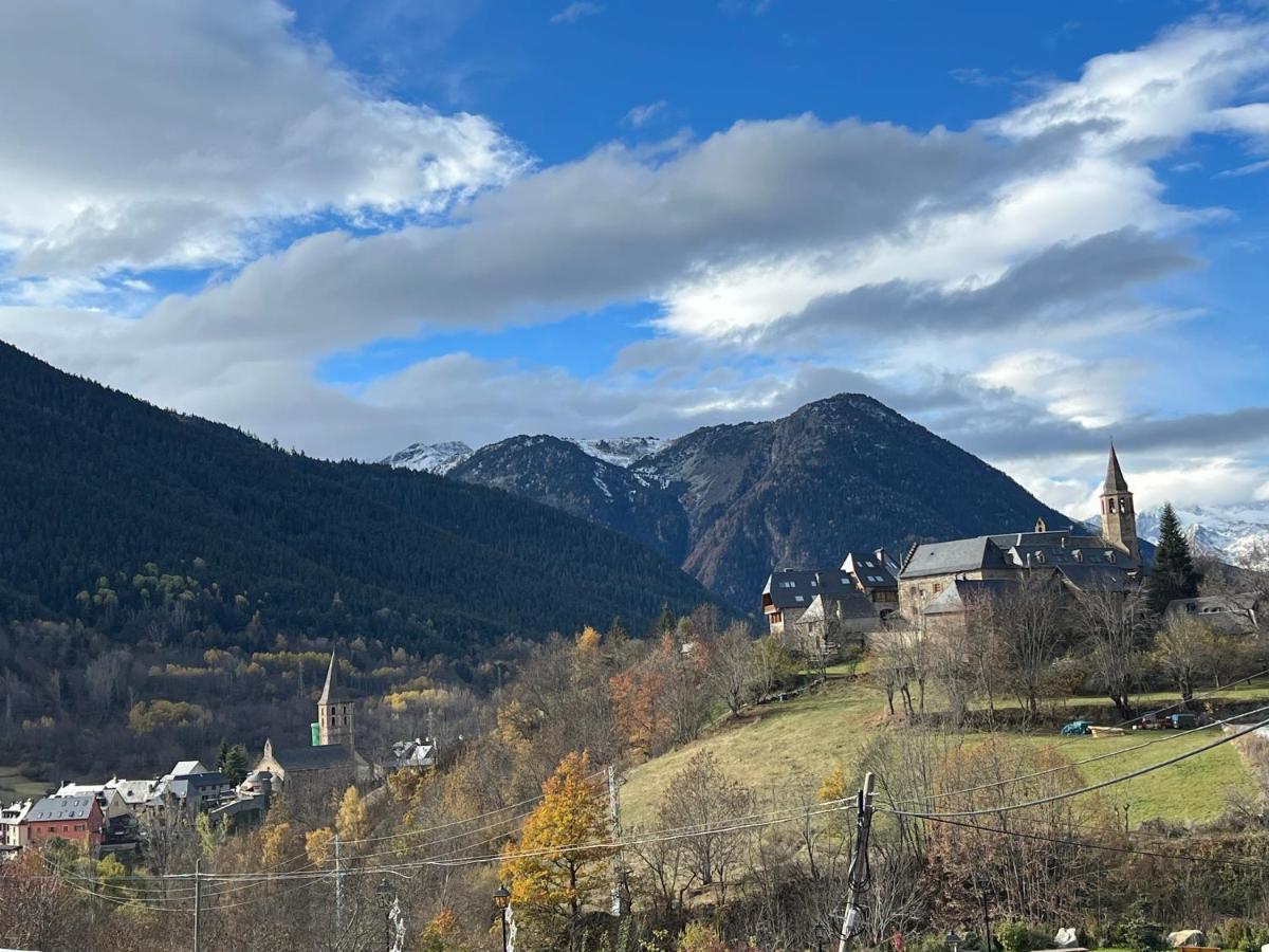 Casa De Piedra Con Encanto En El Bonito Pueblo De Bagergue Villa Kültér fotó