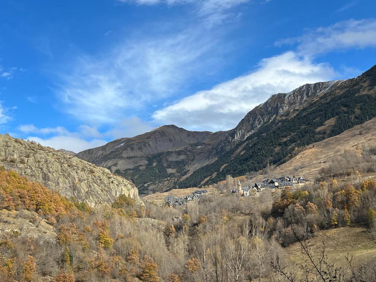 Casa De Piedra Con Encanto En El Bonito Pueblo De Bagergue Villa Kültér fotó