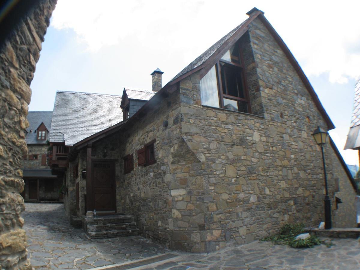 Casa De Piedra Con Encanto En El Bonito Pueblo De Bagergue Villa Kültér fotó