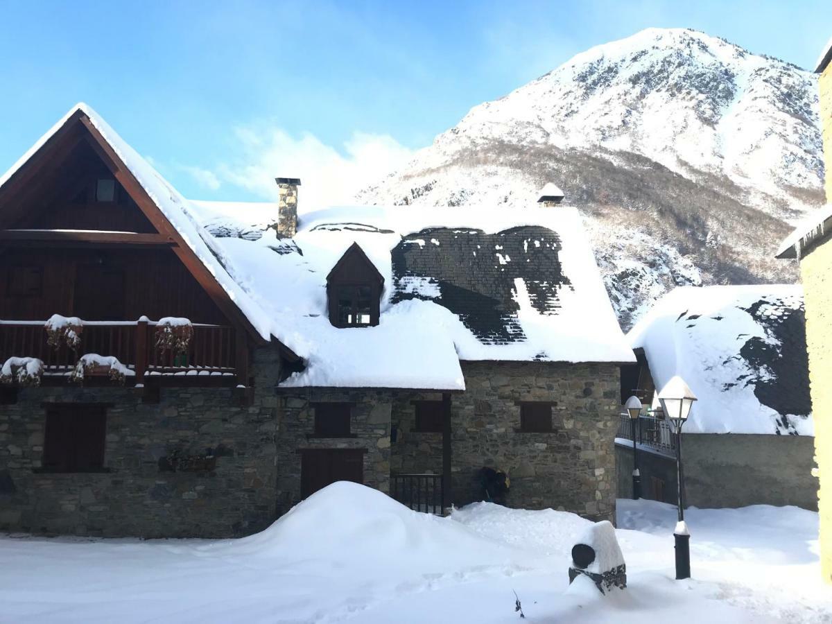 Casa De Piedra Con Encanto En El Bonito Pueblo De Bagergue Villa Kültér fotó