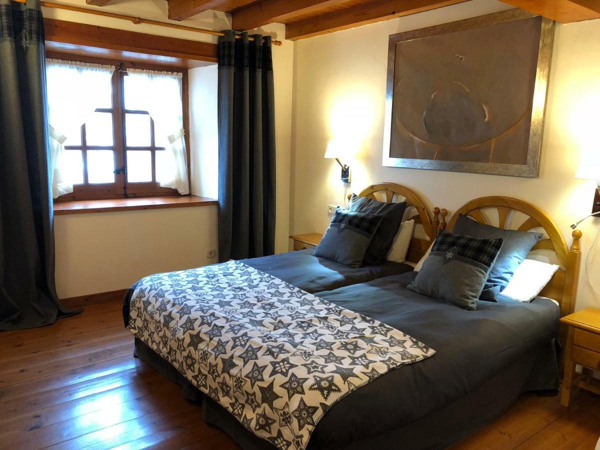 Casa De Piedra Con Encanto En El Bonito Pueblo De Bagergue Kültér fotó