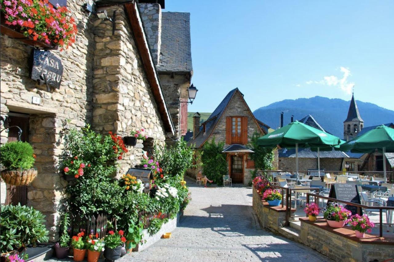 Casa De Piedra Con Encanto En El Bonito Pueblo De Bagergue Villa Kültér fotó