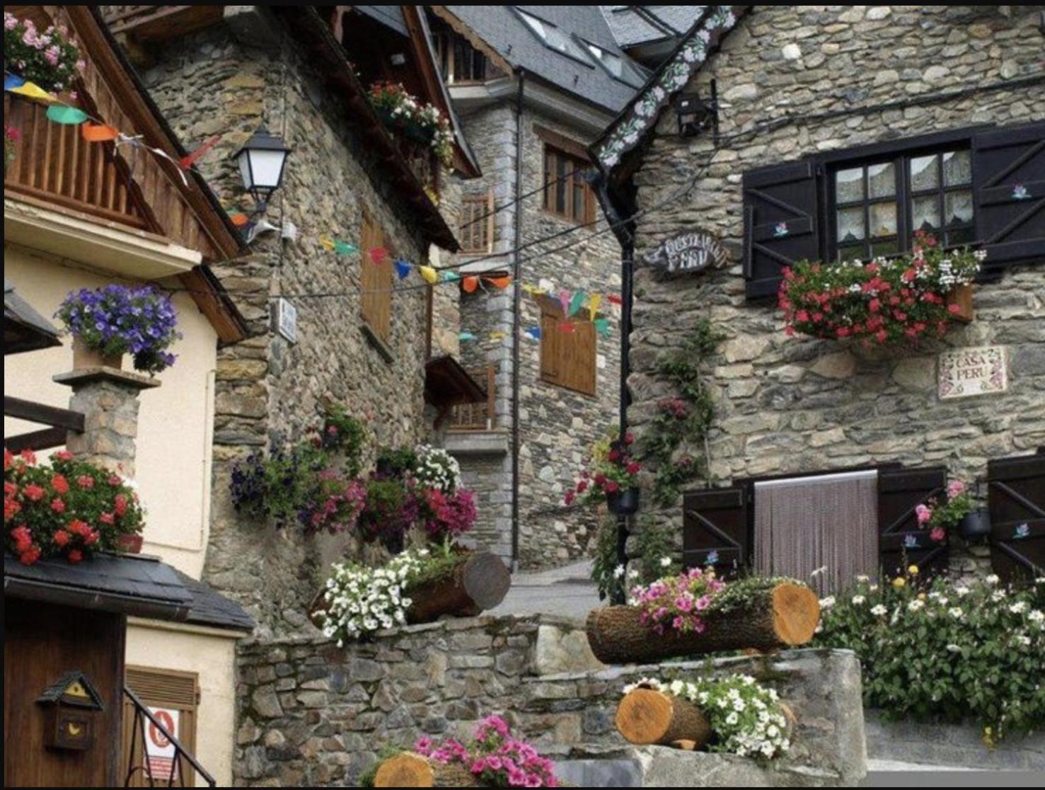 Casa De Piedra Con Encanto En El Bonito Pueblo De Bagergue Villa Kültér fotó